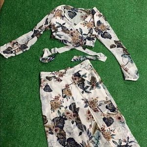 - FASHION NOVA FLORAL SET -